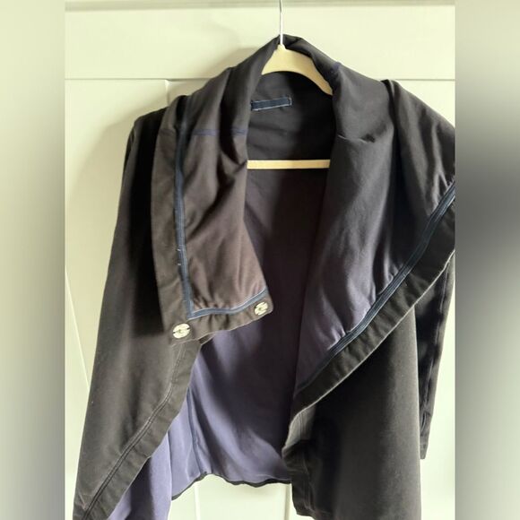 Lululemon Savasana Wrap - Picture 5 of 12